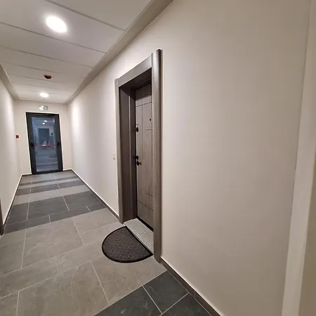 Blue Atana Near Airport شقة