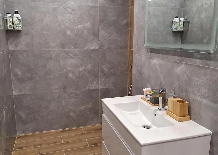 公寓 Blue Atana Near Airport *