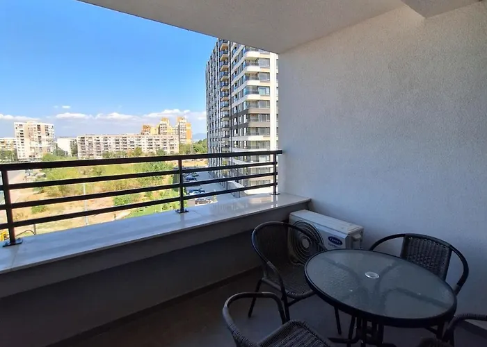 Blue Atana Near Airport 公寓 *