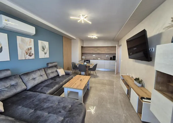 Blue Atana Near Airport ソフィア