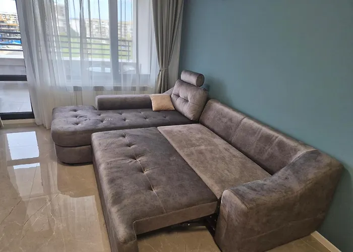 Blue Atana Near Airport Apartment *